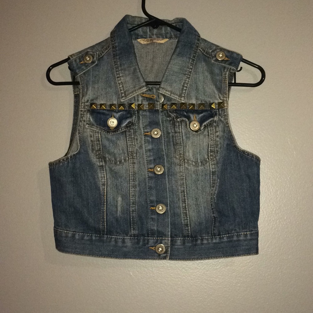 Cropped jean jacket